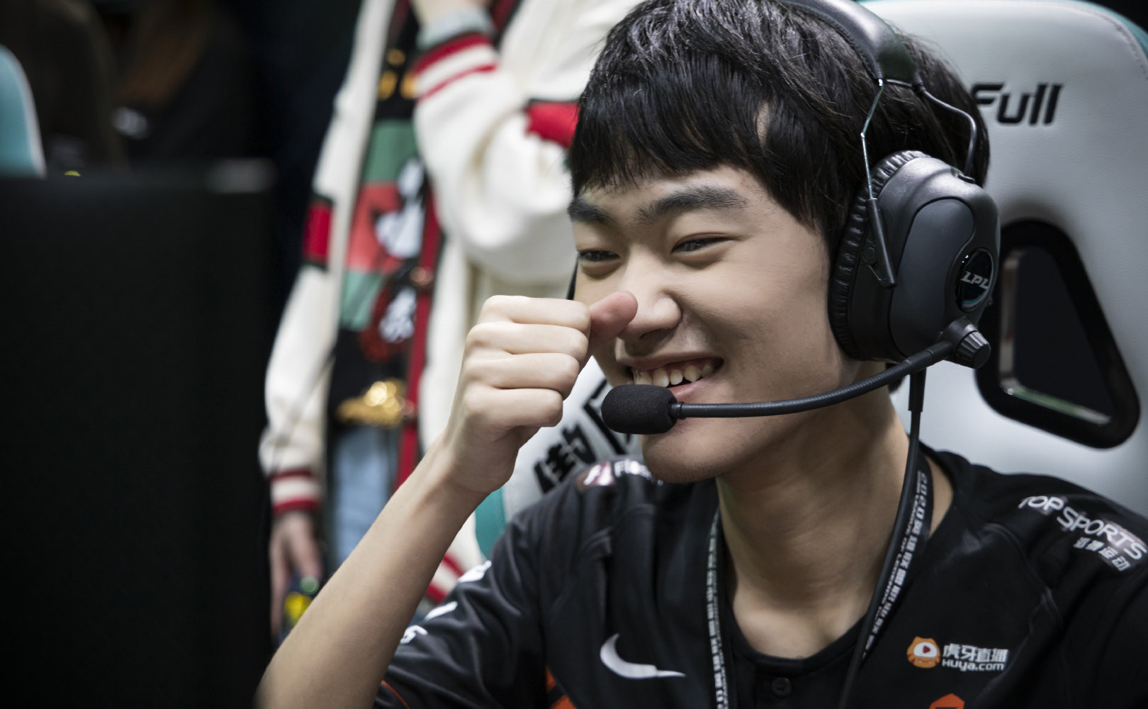 包含DRX翻盘100T,Jankos操刀奇招英雄翻盘顶尖较量2025世界赛,锁定晋级资格的词条 包含DRX翻盘100T,Jankos操刀奇招英雄翻盘顶尖较量2025世界赛,锁定晋级资格的词条