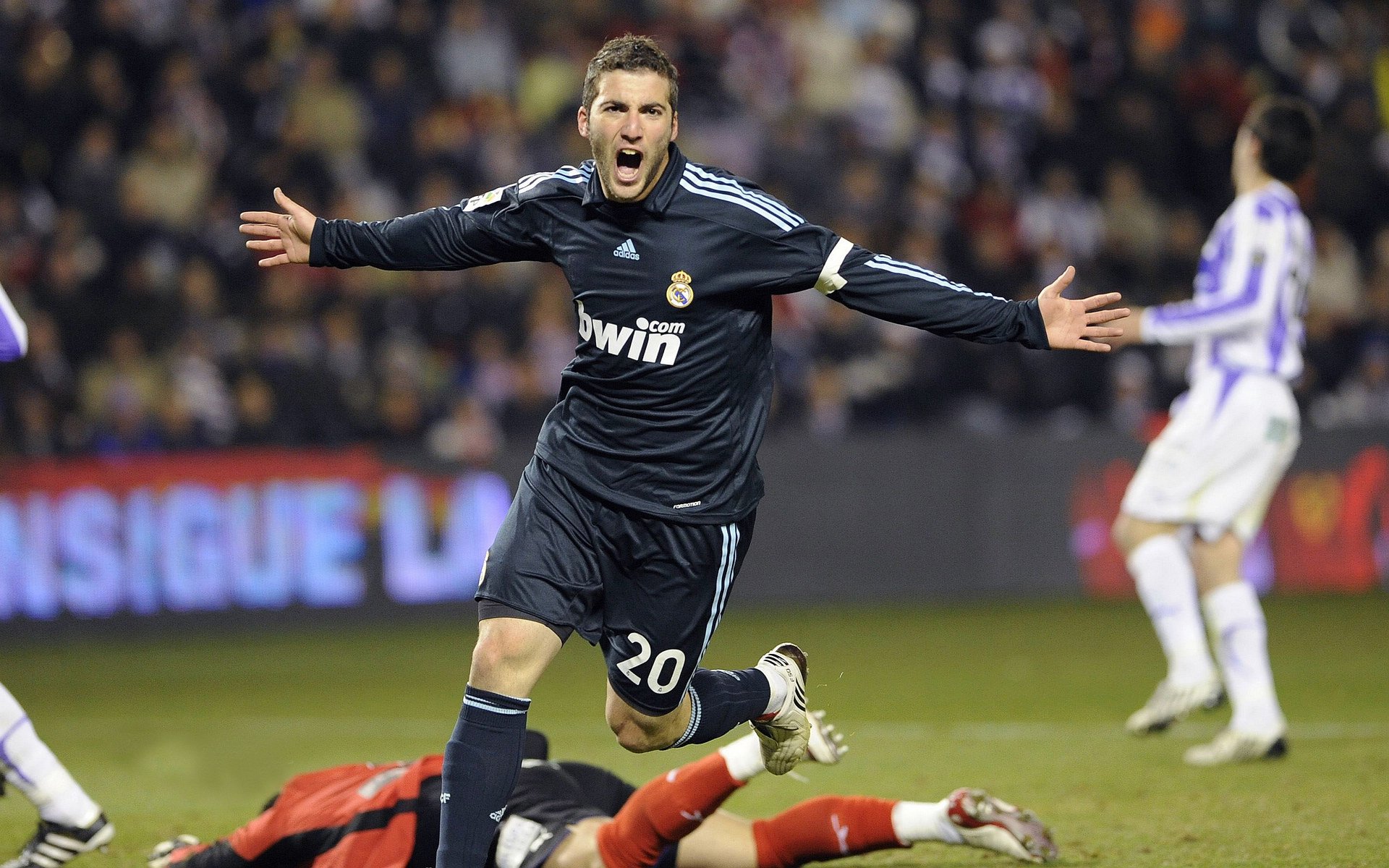 罗德里单节统治攻防，巴萨式体系如何拉开阿根廷的篮球基因