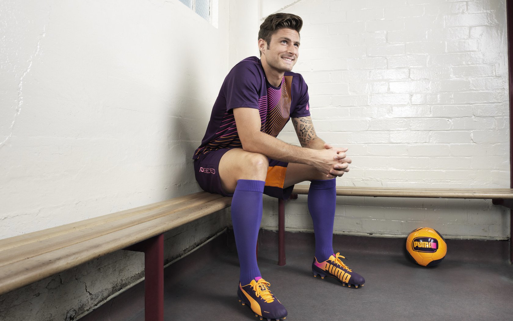 爱德华兹攻防两端统治,北京队带走尼克斯,一场跨越篮球世界的对话