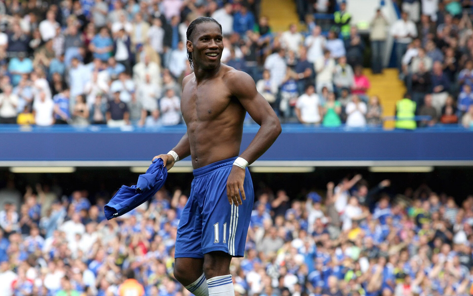 孔德状态火热铸就铁壁,丹麦风暴无情碾压切尔西战术体系